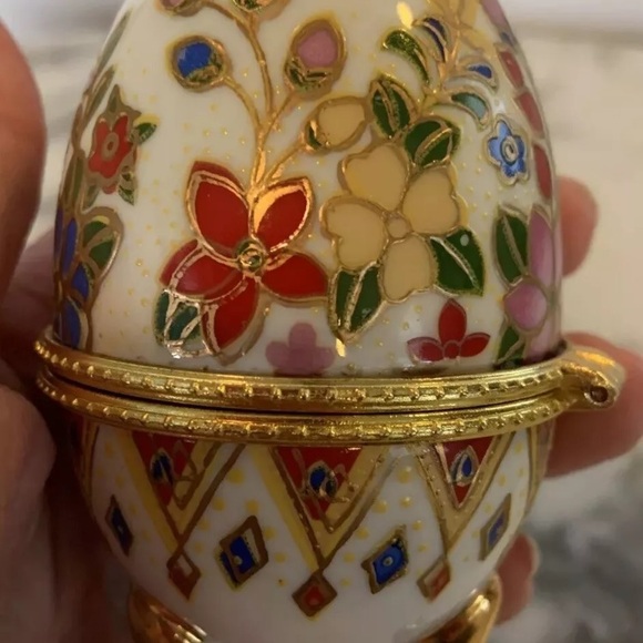 Vintage Egg Shaped Trinkets Set Of 2 Porcelain With Flowers - Picture 13 of 13